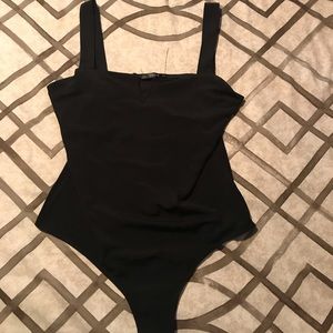 🎃Snap bottom body suit🎃